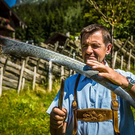 Erbhof Hinterrain Alojamento de Turismo Rural *
